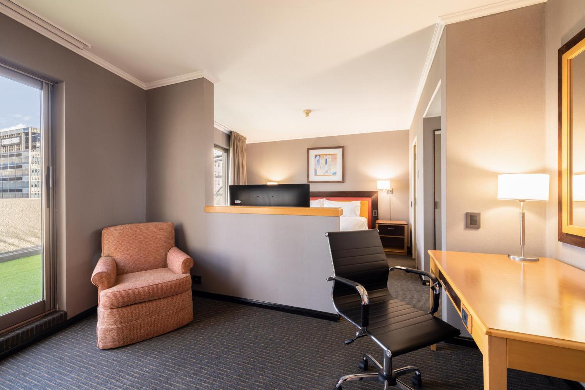 Holiday Inn Express Puerto Madero By Ihg Буэнос-Айрес Экстерьер фото