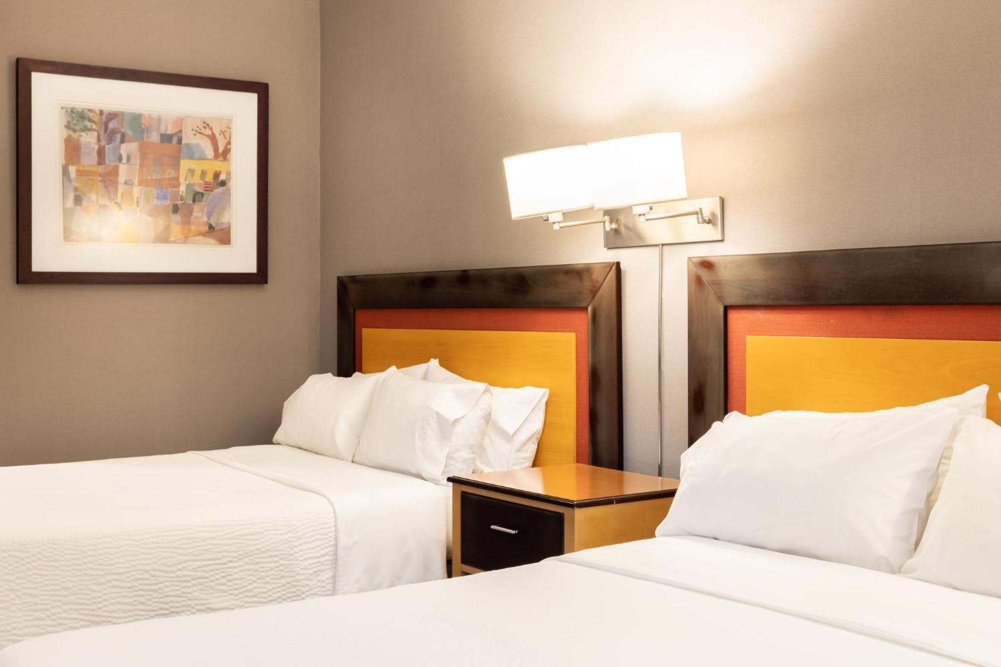 Holiday Inn Express Puerto Madero By Ihg Буэнос-Айрес Экстерьер фото